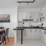 Wola Lavish Apartment